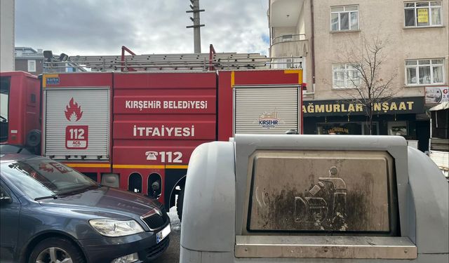 Çöp konteynırında yangın çıktı, kısa sürede müdahale edildi