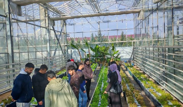 Öğrenciler akıllı tarım uygulamalarını yakından inceledi