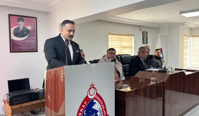 Rekor oy farkı ile yeniden başkan seçildi