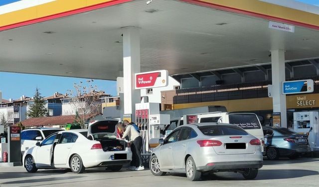 Akaryakıtta Sürücüleri Düşündüren Tablo: İşte İlçe İlçe Fiyatlar