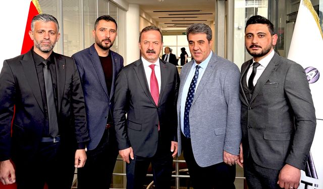 Anahtar Parti Kırşehir Teşkilatı Genel Merkez’de Ağıralioğlu ile bir araya geldi