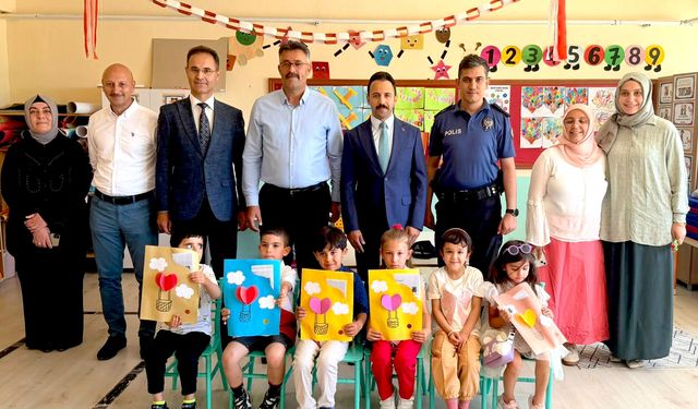 Çiçekdağı’nda karne heyecanı