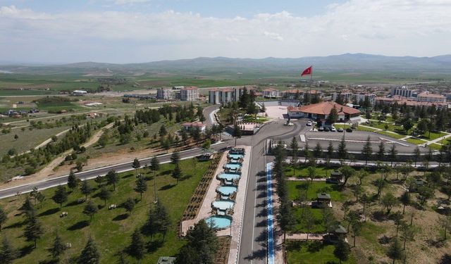 Kaman'da Dadaloğlu Millet Bahçesi Yoğun İlgi Görüyor