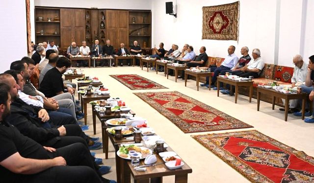 Büyük ozan Şemsi Yastıman ‘Helebiş Gecesi’ ile anıldı