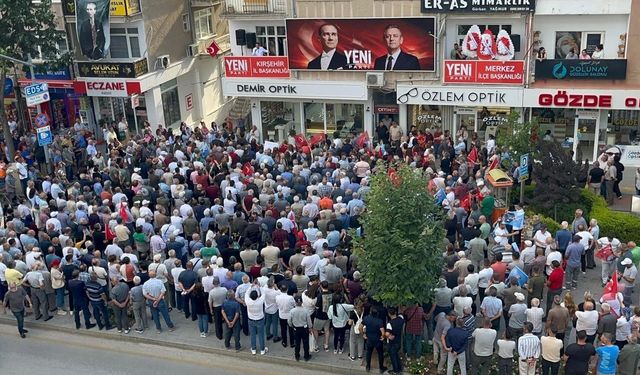 Kırşehir'de siyasi dengeleri değiştiren hamle: CHP'den Yeni Parti'ye toplu geçiş