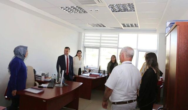 Yeni İl Müdürü Bilgiç Sahaya İndi, Personelle Bir Araya Geldi