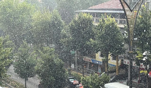 Kırşehir’de öğle saatlerinde aniden bastırdı!