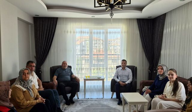 Aile ve Sosyal Hizmetler İl Müdürlüğü Şehit Ailesinin Acısını Paylaştı