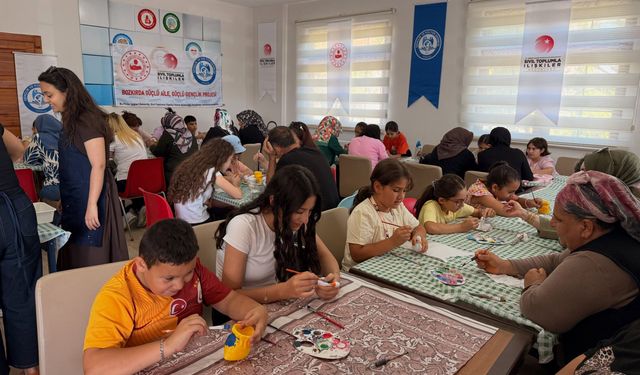 Aileler ve Çocuklar Sanat Etkinliğinde Bir Araya Geldi