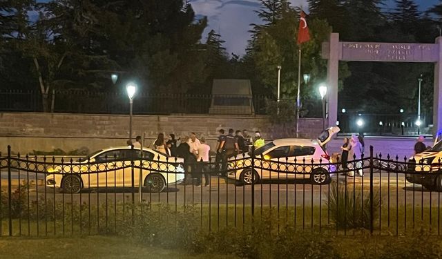 Şehitlik Kavşağı’nda Kaza! Yaralılar Hastaneye Kaldırıldı