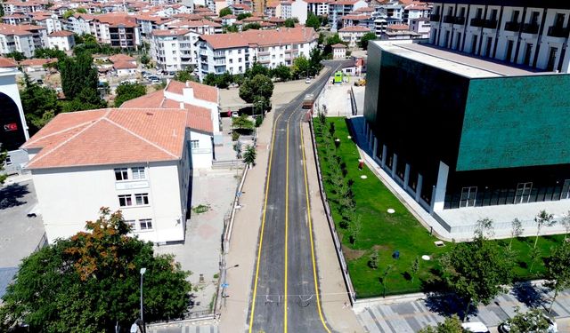 Cahit Gürses Caddesi yenilendi: 80 araçlık otopark hizmete açıldı