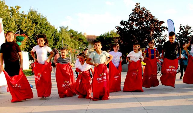 Gençlik ve Spor Festivali Kırşehir’de renkli görüntülere sahne oldu