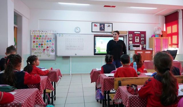 Sözleşmeli Öğretmenlerin İller Arası Yer Değiştirme Başvuruları 12 Ağustos’ta Başlıyor