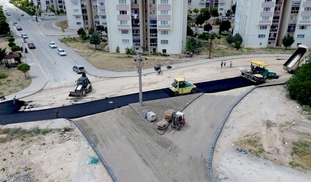 Kırşehir Belediyesi’nden okullar bölgesine asfalt hamlesi