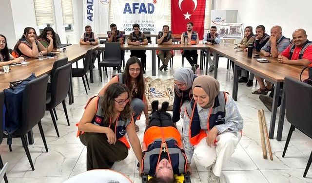 Kırşehir'de arama kurtarmadan ilk yardıma tam donanımlı AFAD eğitimi