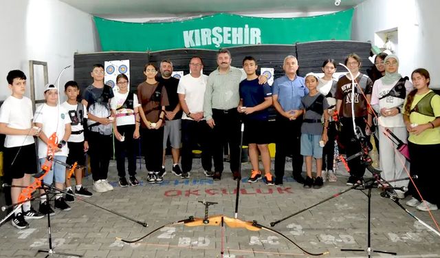 Kırşehir’de hedef 10’dan olimpiyatlara: Genç okçulara moral buluşması
