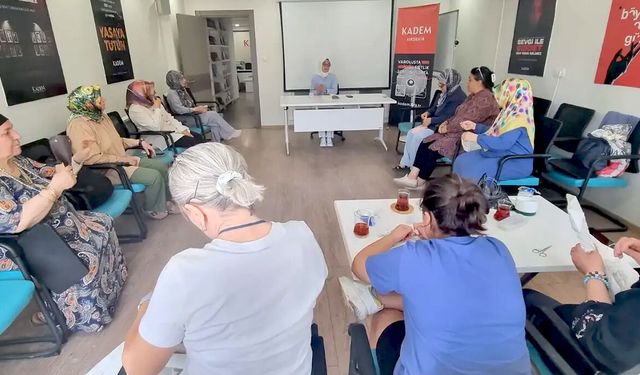 Kırşehir’de KADEM’in Kitap Atölyesi’nde “Rahman’ın Kadın Kulları” ele alındı