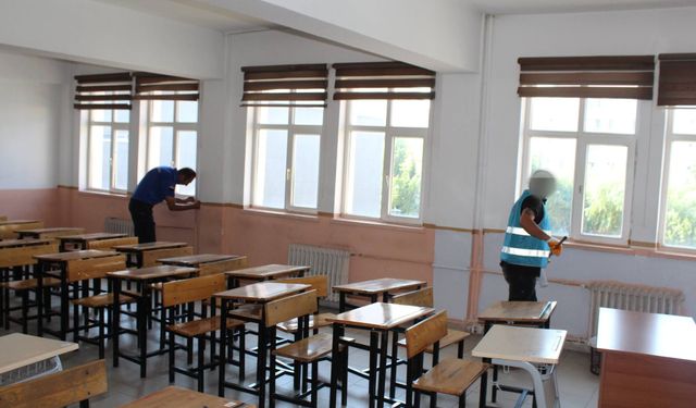 Kırşehir’de kamu hizmeti çalışması okula uzandı!
