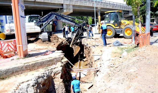 Kırşehir’de sel riskine karşı harekete geçildi: Hastane Kavşağı’nda çalışma