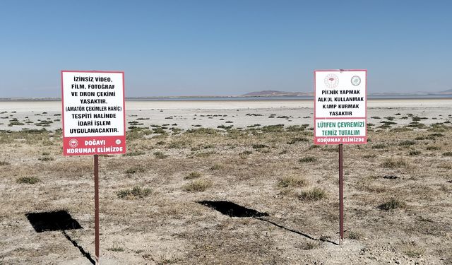 Kırşehir’in kuş cenneti Seyfe Gölü’nde tabelalar yeniden yerleştirildi