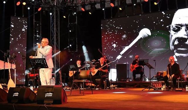 Neşet Ertaş Kültür ve Müzik Festivali'nin ikinci gününde türkü dolu gece
