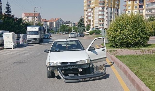 Uğur Mumcu Bulvarı’nda Trafik Kazası!