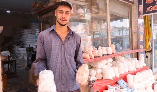 Kırşehir’de turşu sezonu başladı, kaya tuzuna talep düştü