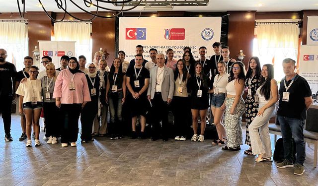 5 ülkeden Kırşehir’e geldiler! Neşet Ertaş’ın kültürünü tanıyacaklar