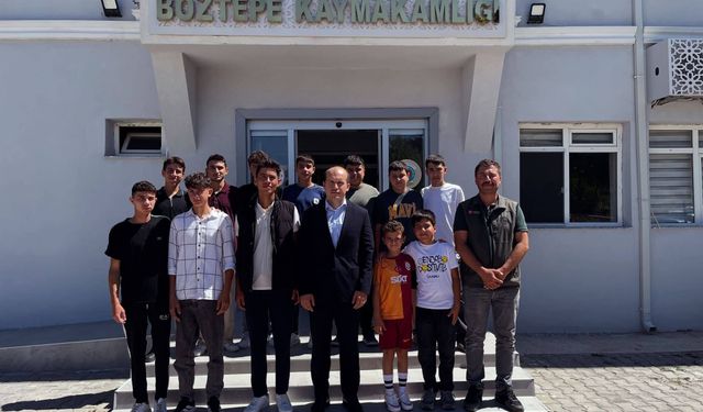 Kaymakam Bayram Boztepeli Gençleri Makamında Ağırladı