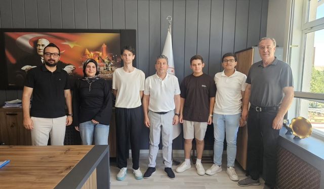 Şampiyon Öğrenciler Millî Eğitim Müdürlüğünde