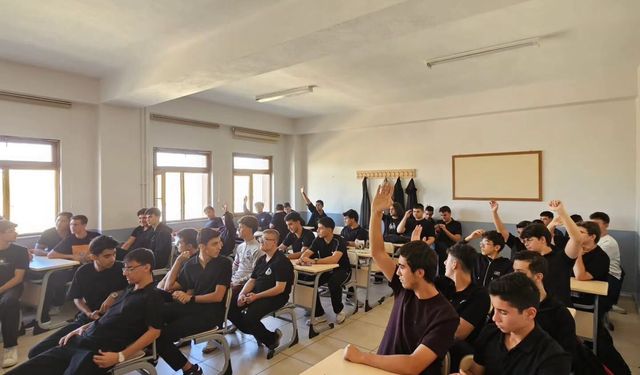 Kırşehir’de YKS Motivasyon Buluşması: "Şampiyonlar Turnede"
