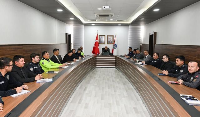 Asayiş toplantısında yeni tedbirler masada