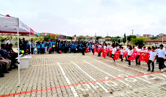 Çiçekdağı’nda İlköğretim Haftası büyük bir coşkuyla kutlandı