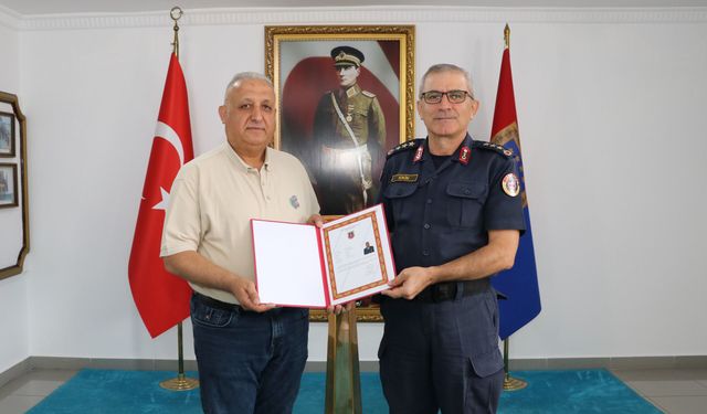 Emekliye ayrılan jandarma personeline hizmet belgesi verildi
