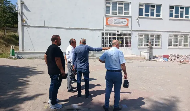 Kırşehir Kaman’da iki okulda güçlendirme çalışmaları incelendi