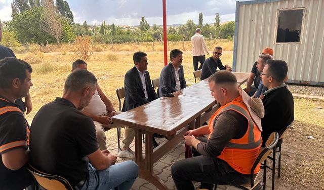 Kırşehir’de Dulkadirli-Haşüyük yolunda genişletme çalışması
