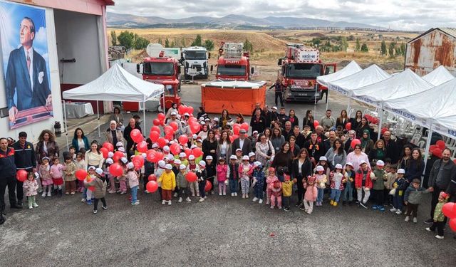 Kırşehir’de İtfaiye Haftası kutlandı: Yılın itfaiyecileri plaketle ödüllendirildi