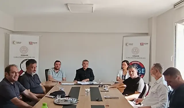 YKS ve İngilizce Kursları İçin İmzalar Atıldı