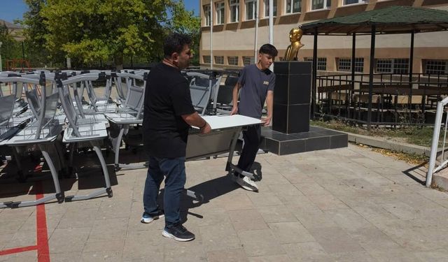 O Okulda Yeni Sıra ve Masaların Kurulumu Tamamlandı