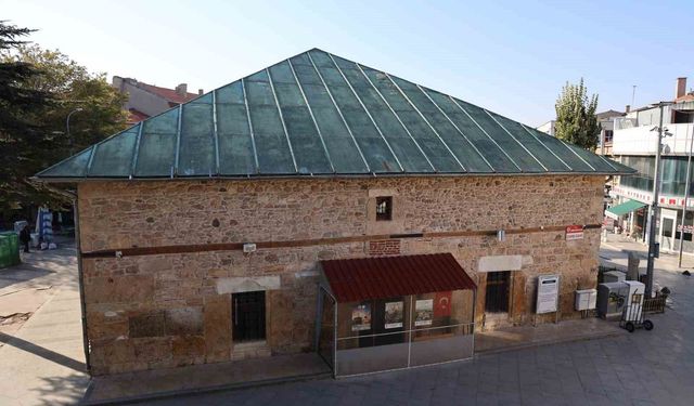 162 yıldır ayakta! Kırşehir’deki Çarşı Camii’nin dikkat çeken özelliği