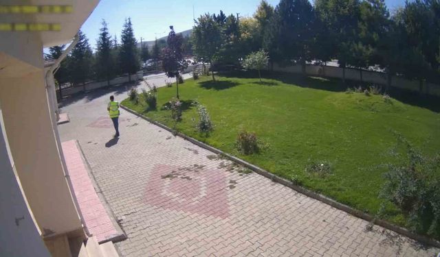 Kırşehir’de polisten hayat kurtaran Heimlich manevrası