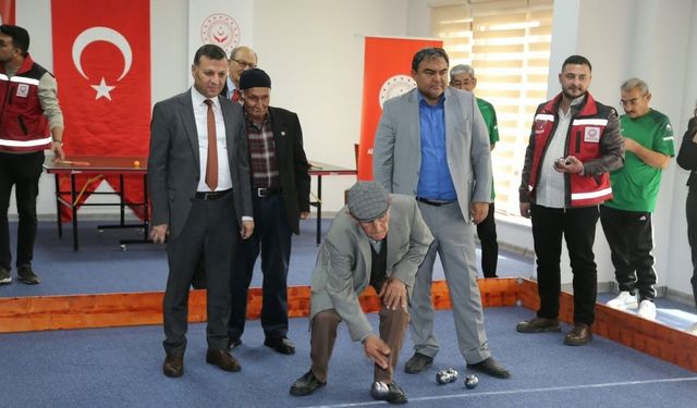 Huzurevinde Dünya Yaşlılar Farkındalık Günü coşkusu