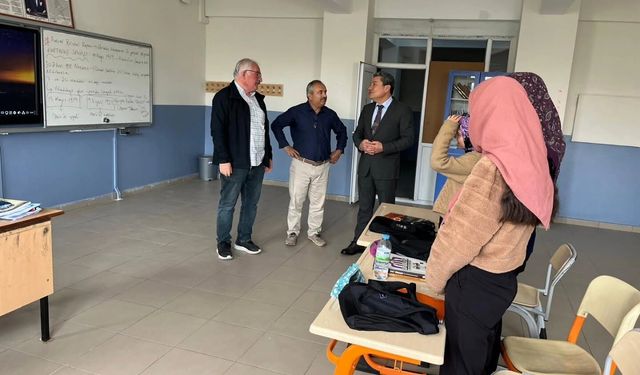 Pınar, Öğretmen ve Öğrencilerle Buluştu!