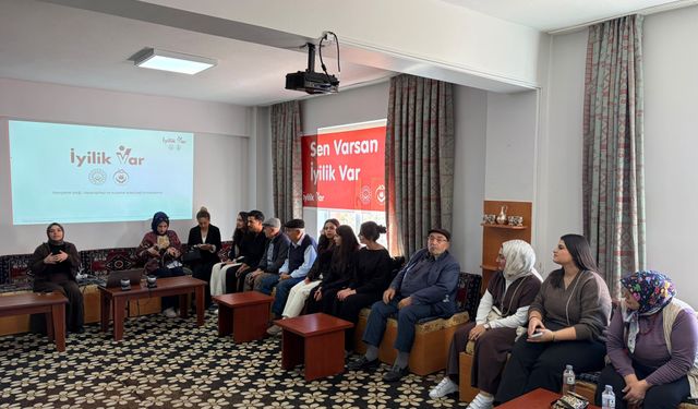 Gençlerle Asırlık Çınarlar Ziyarette Bir Araya Geldi