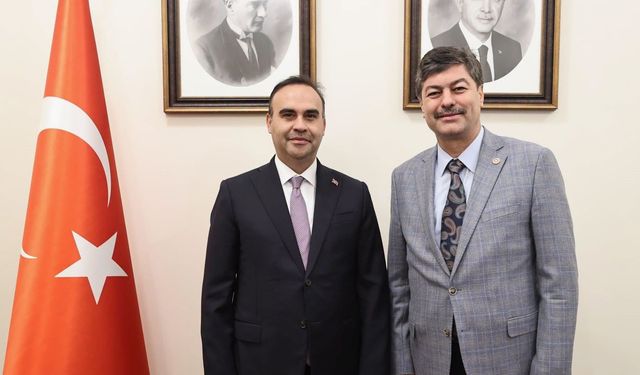 Erkan’dan Bakan Kacır’a Kırşehir’in sanayi yatırımlarını görüştü