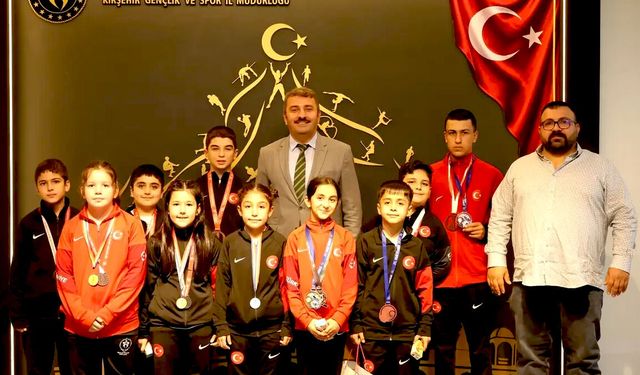 Judocular Romanya’dan Avrupa derecesiyle döndü, Çakmakçı şampiyonları ağırladı