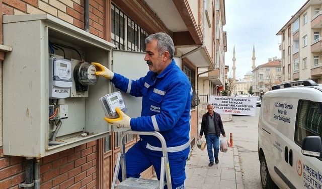 Kırşehir’de elektrik sayaçları tek tek sökülüyor