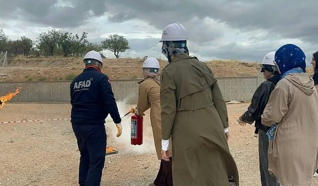 Kırşehir’de öğrenci yurtlarında afet ve yangın eğitimi verildi