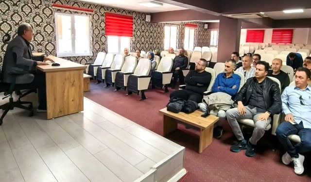 Kırşehir’de okullarda teknoloji rüzgârı: EBA, MEBİ ve STEM masaya yatırıldı