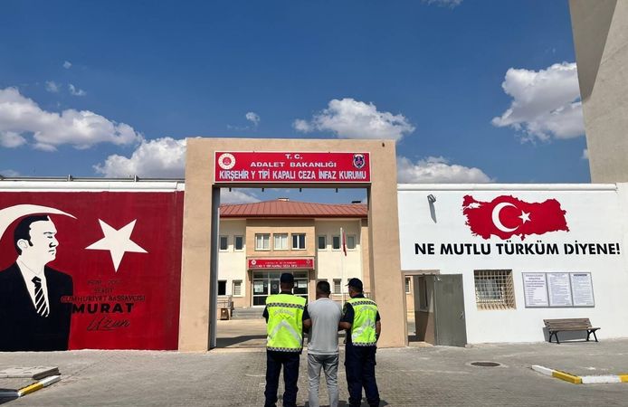 Kırşehir’de Aranan Şahıs Jandarma Ekiplerince Yakalandı